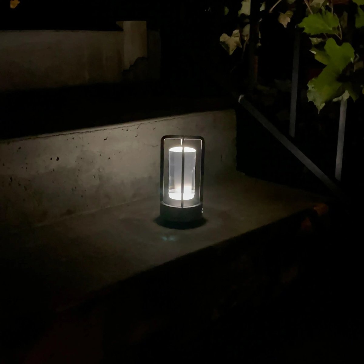 Lantern Table Lamp - Lightscordless