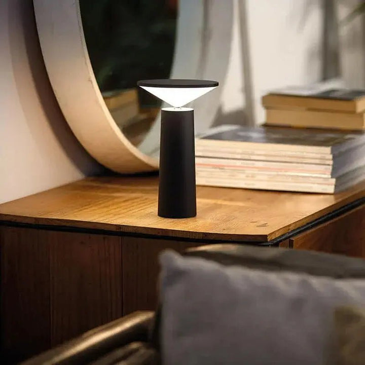 Portable Rechargeable Table Lamp - Lightscordless